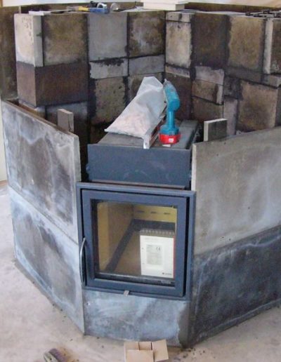 habillage plaque beton refractaire colle visse