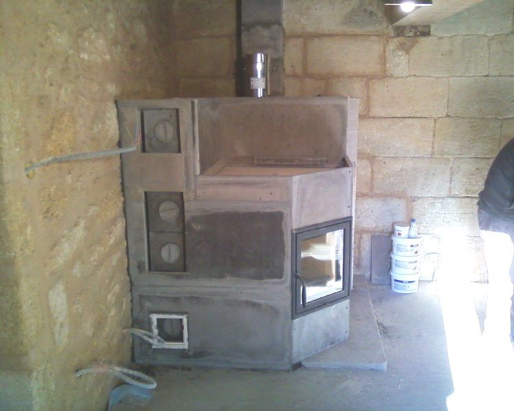 Chantier poêle de masse à Moulon