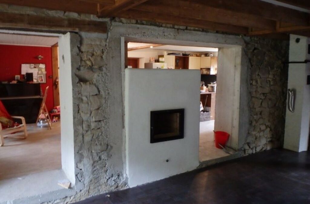 Chantier poêle de masse à Champcella