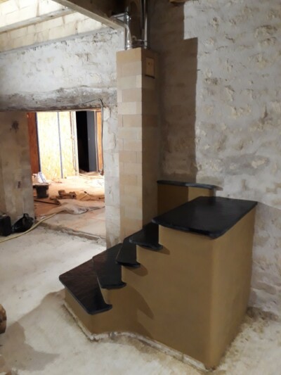 Chantier poêle de masse à Foussais-Payré