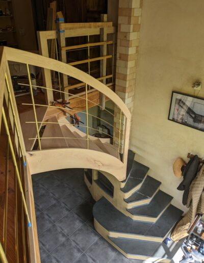 Escalier et poêle de masse